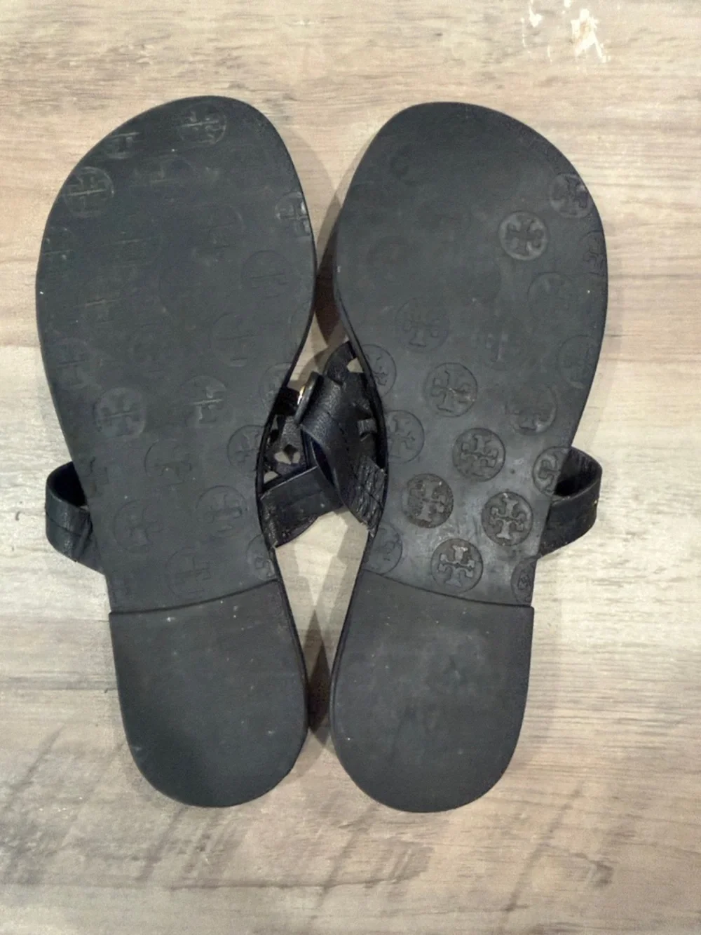 Tory Burch Black Leather Logo Thong Sandals with Gold Studs - Picture 6 of 6